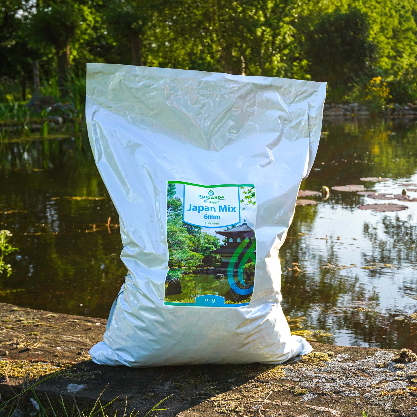 BluFeed – Premium Japan Mix – Koi – Fischfutter Teich – 6 mm – 6 kg